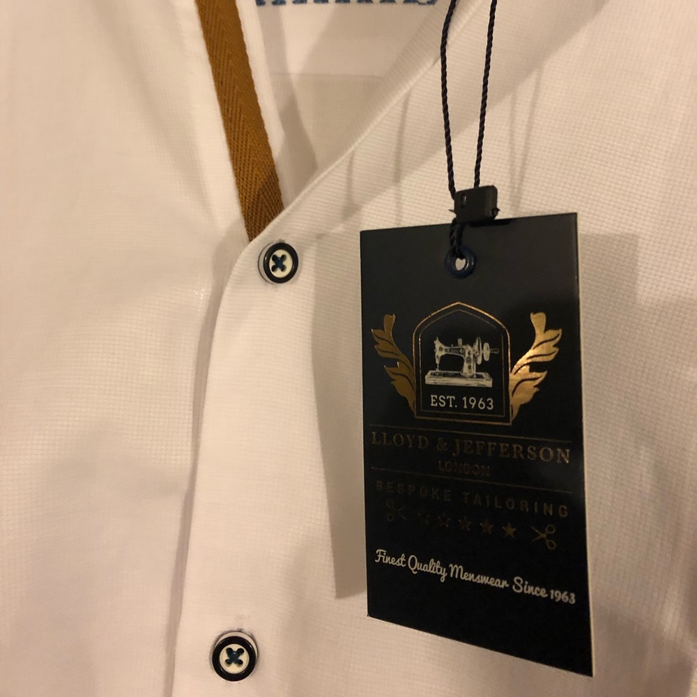Shirt - Picture 3 of 4